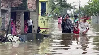 বাধ ভেঙে প্রবল বেগে ঢুকছে পানি, বন্ধ ঢাকা-চট্টগ্রাম মহাসড়ক